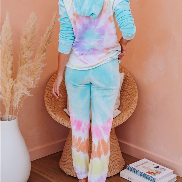 NWT marching tie dye loungewear set!! - Picture 2 of 10